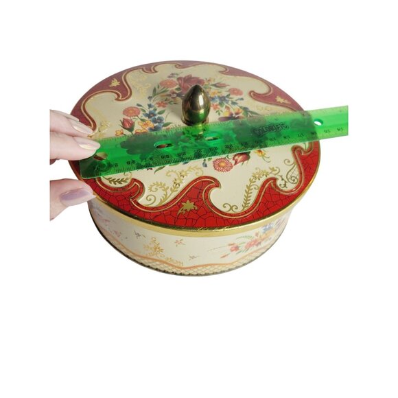 Vintage Round Biscuit Tin Embossed Floral Pattern 6.5” 1960's England - Picture 12 of 12